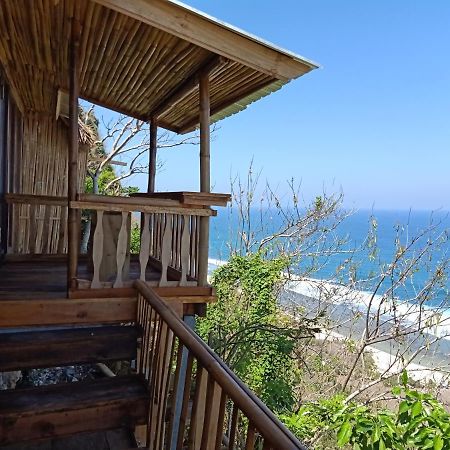 Nunggalan hut Villa Uluwatu  Bagian luar foto