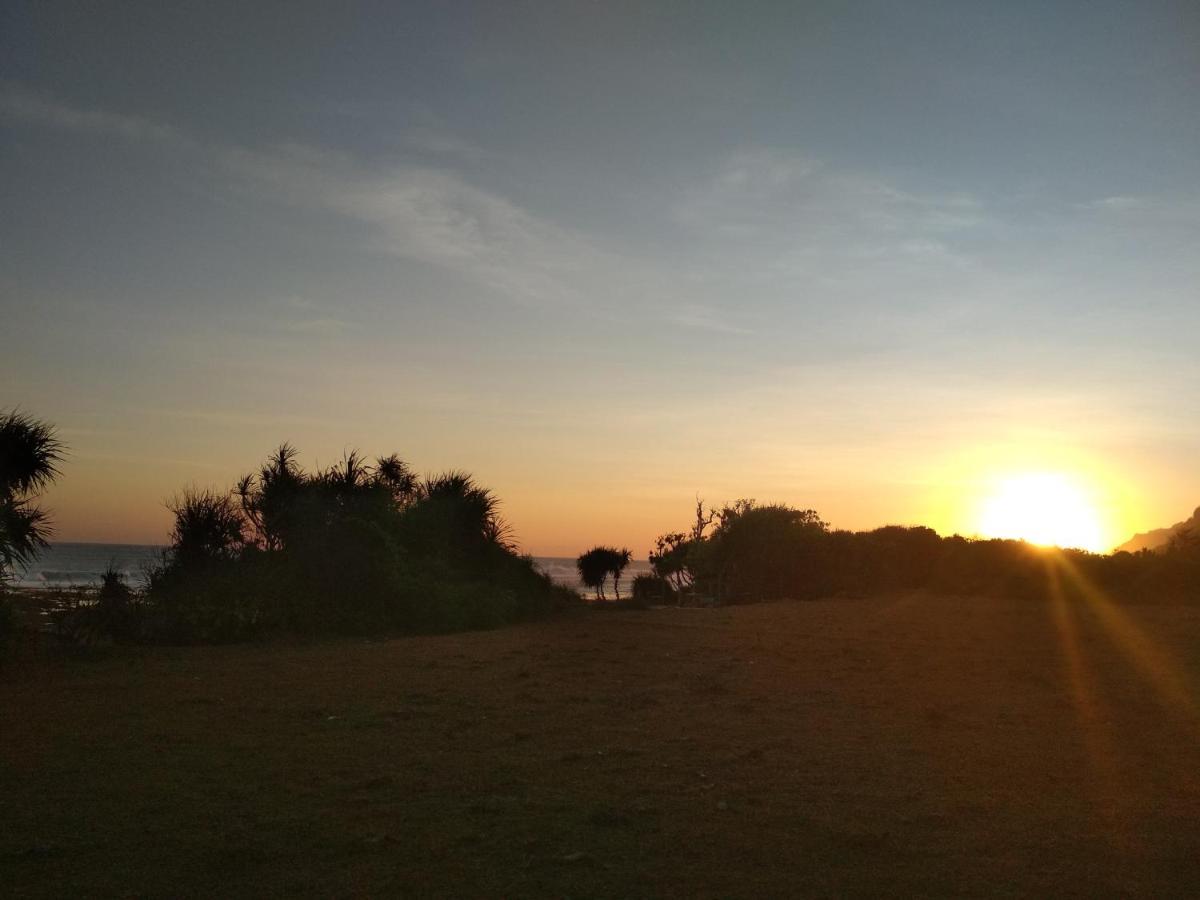 Nunggalan hut Villa Uluwatu  Bagian luar foto