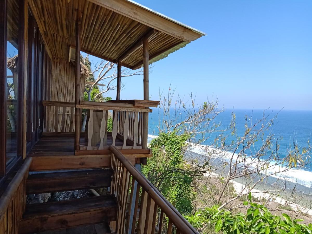 Nunggalan hut Villa Uluwatu  Bagian luar foto